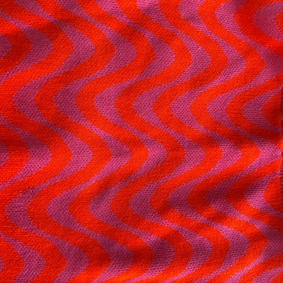 Bright coloured mini skirt - Picture 3 of 3